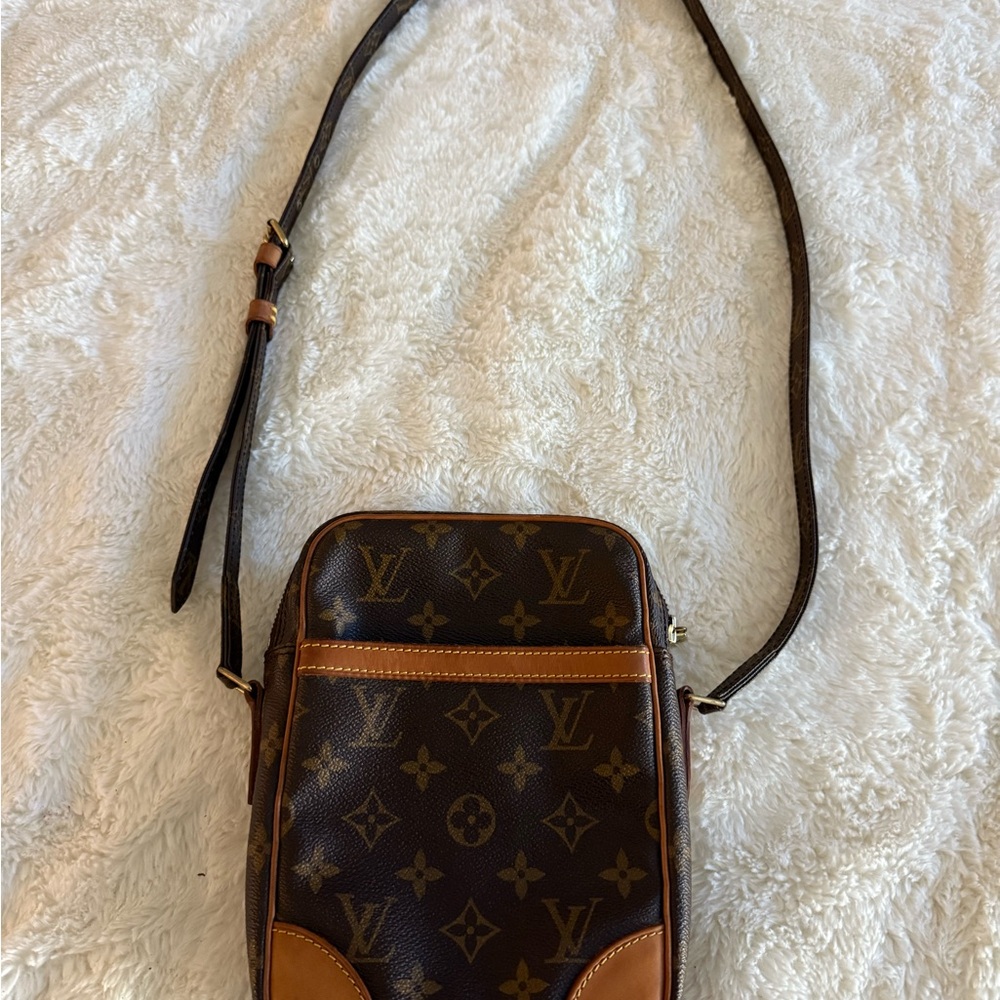 Louis Vuitton Monogram Brown Danube Crossbody Messenger Bag - Picture 3 of 13